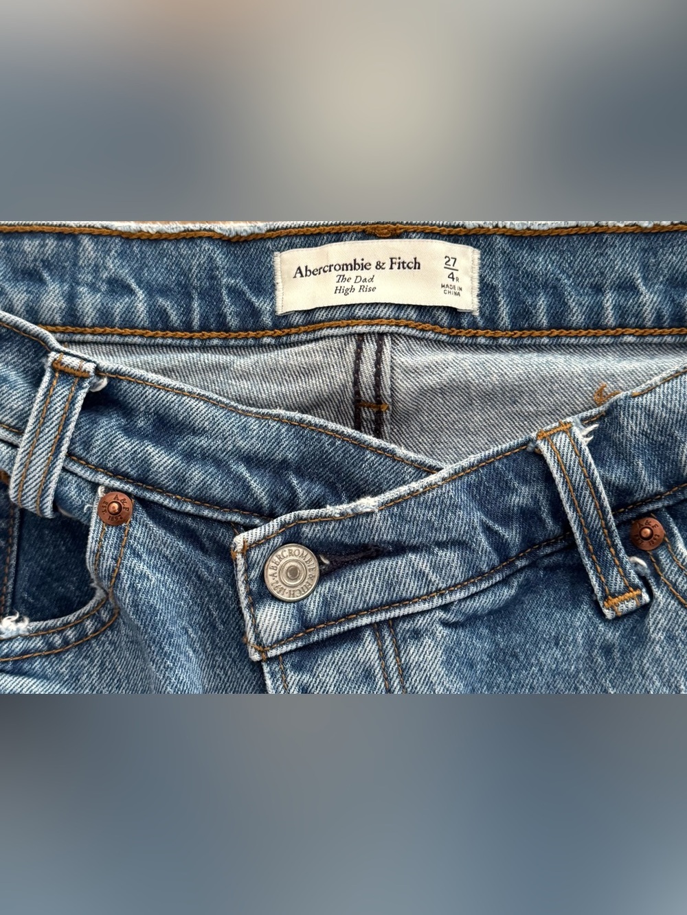 Abercrombie & Fitch The Dad High Rise Jeans - Size 27/4R - Picture 4 of 4